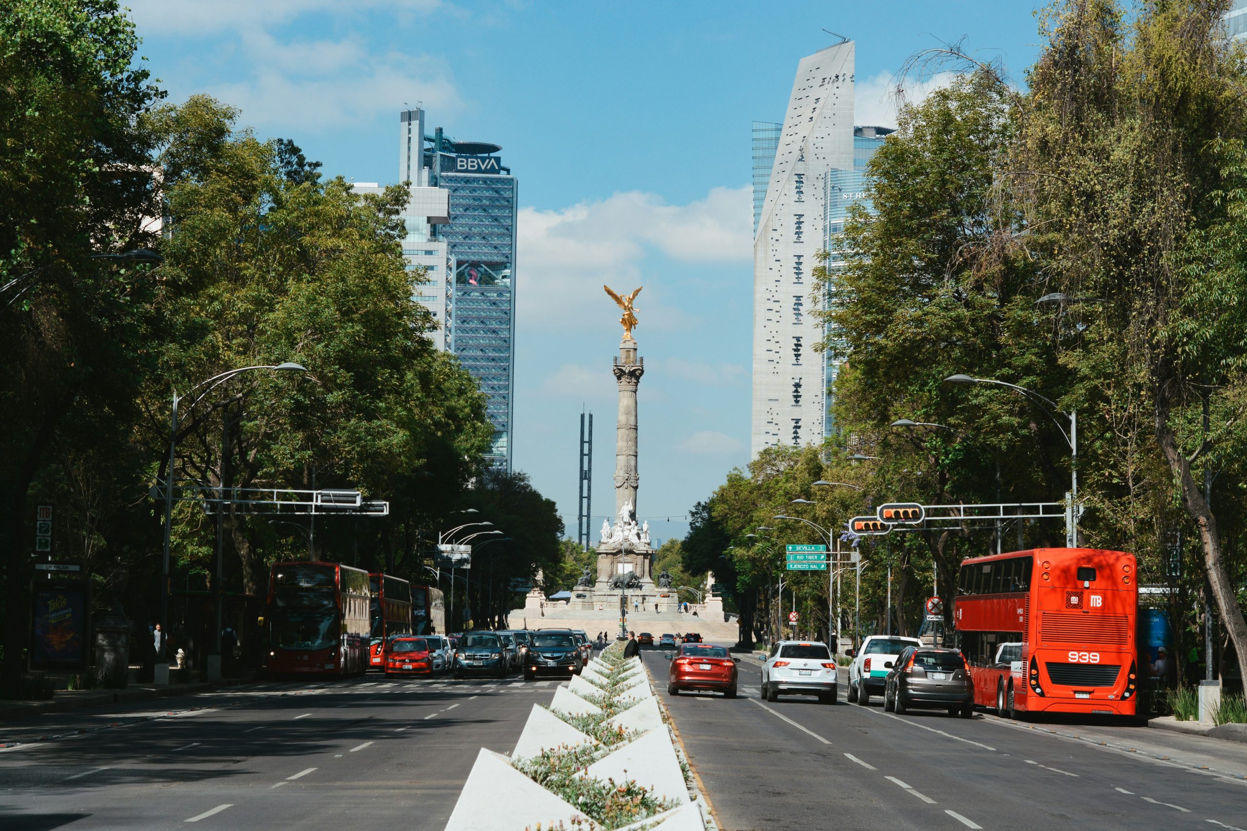 Catedral de Guadalajara vista desde la Plaza de la Liberación